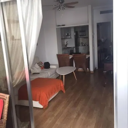 Lovely Next To The - Location Apartment *